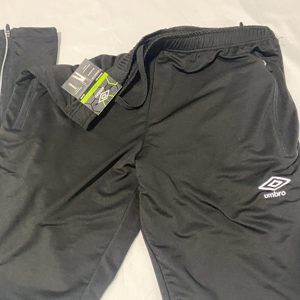 Men's Umbro Athletic/Sweat pants - Size Small - Black